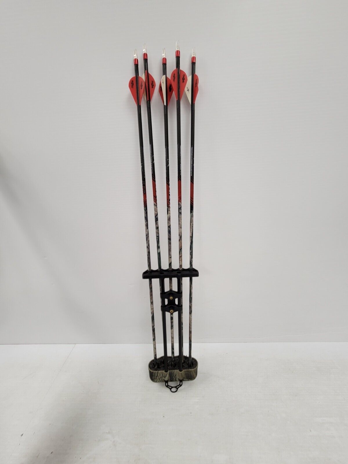 Maxima 17 Bow Arrows - High Performance Carbon Arrows for Hunting & Target Practice | Perfect for Outdoor Archery & Competitive Shooting
