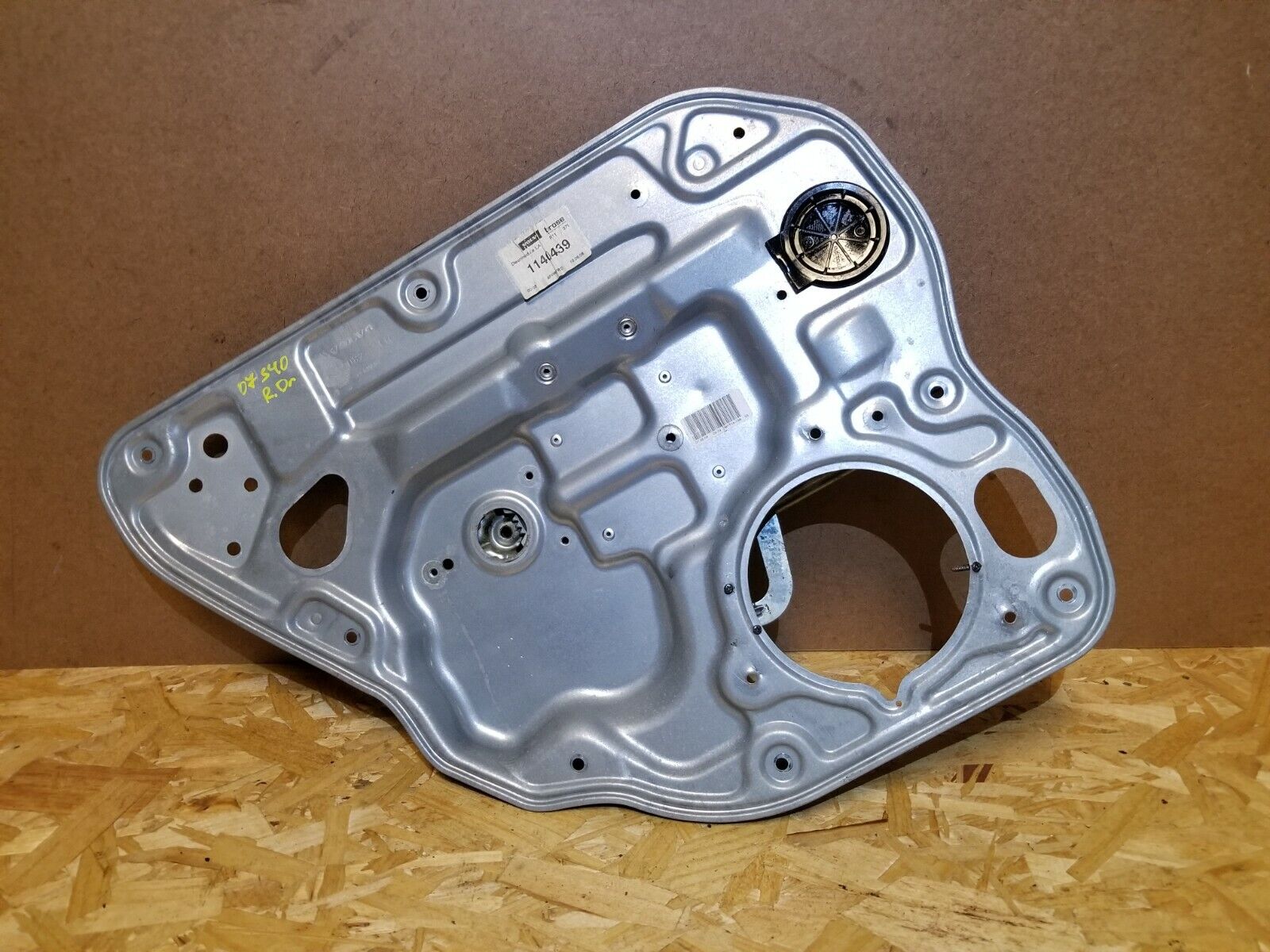 2005-2009 Volvo S40 Left Driver Side Rear Door Window Regulator Panel - OEM Replacement Part for Smooth Window Operation - Perfect for DIY Car Repairs and Window Mechanism Replacement