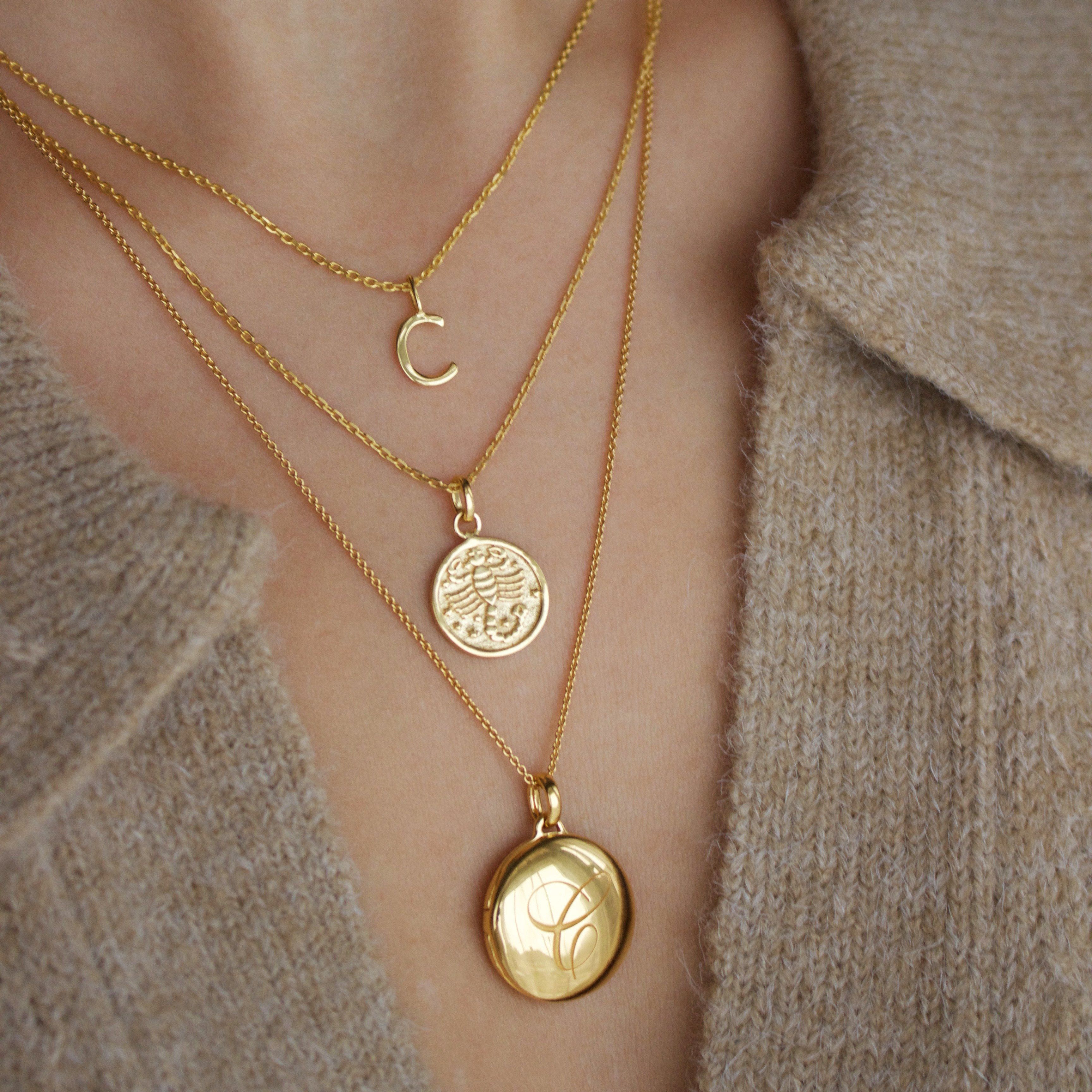 Personalized Zodiac Sign Engravable Coin Necklace - Custom Horoscope Pendant for Women & Men - Perfect for Birthdays, Anniversaries & Spiritual Gifts
