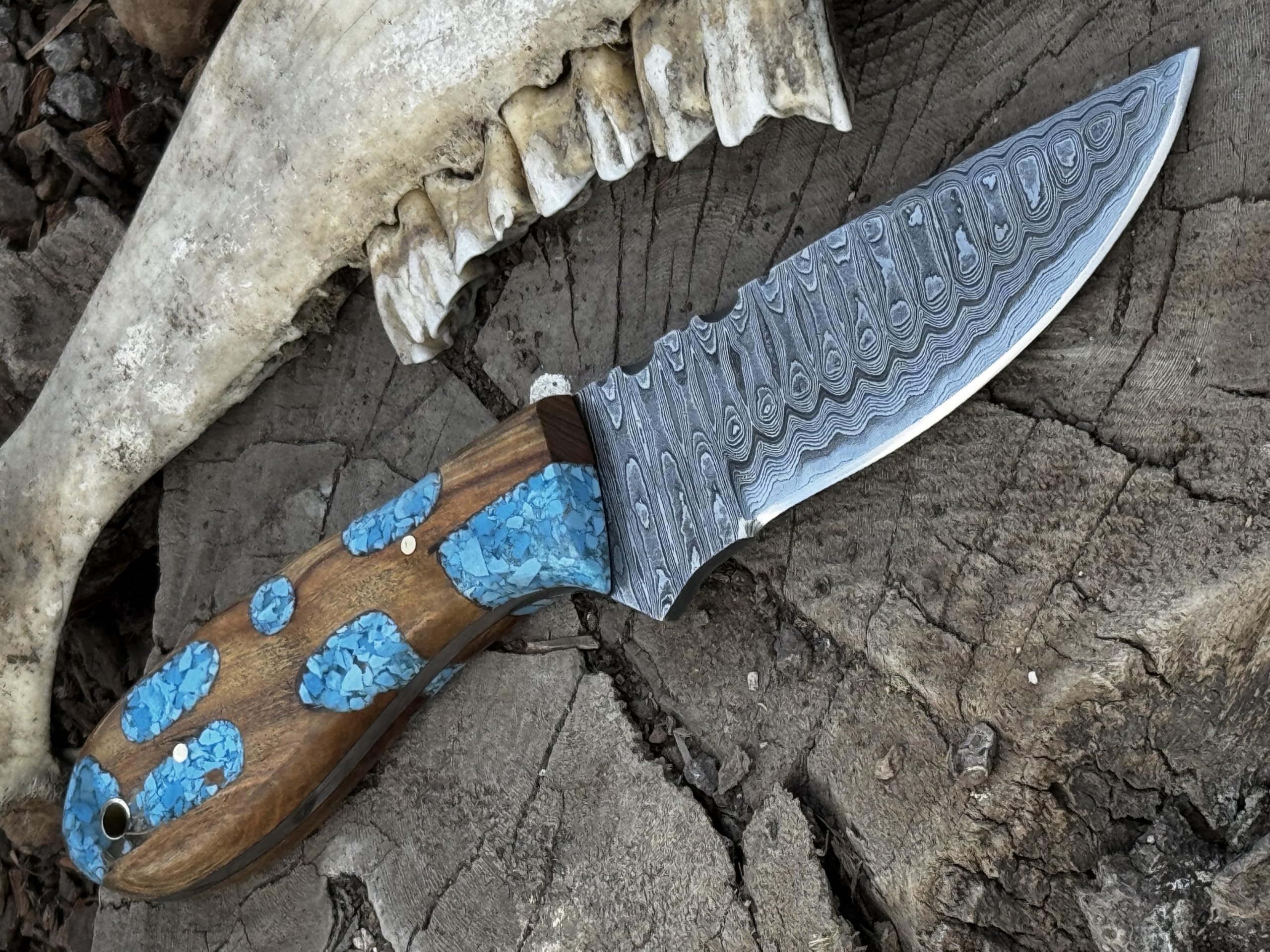 Premium Damascus Steel Fixed Blade Hunting Knife - Hand Forged Bushcraft Survival Knife with Leather Sheath - Outdoor Camping, Hunting, EDC & Survival Gear - Perfect Gift for Men & Adventurers