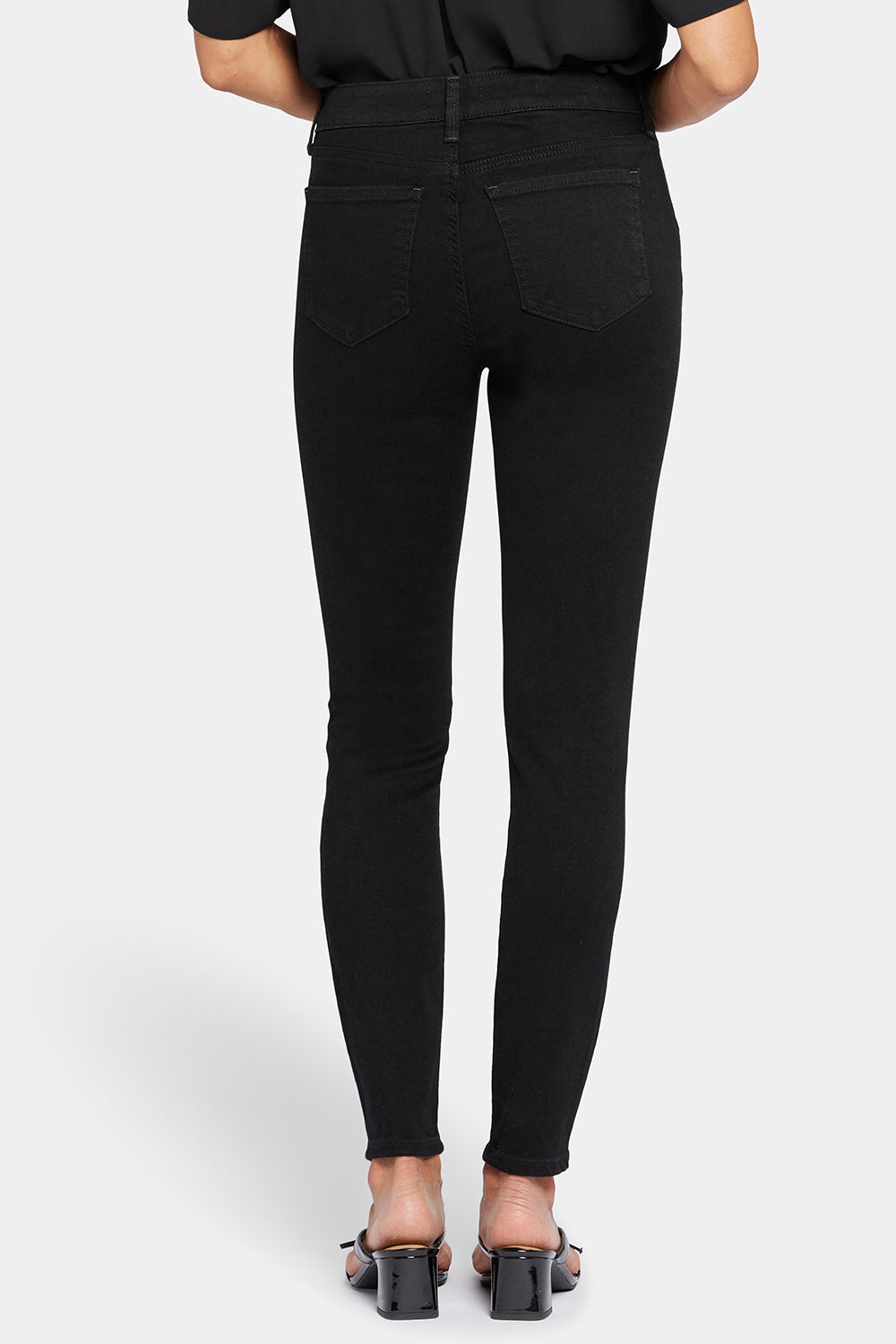 Best Ami Skinny Jeans for Tall Women - Black Stretch Denim Pants | Perfect for Casual Wear & Night Out