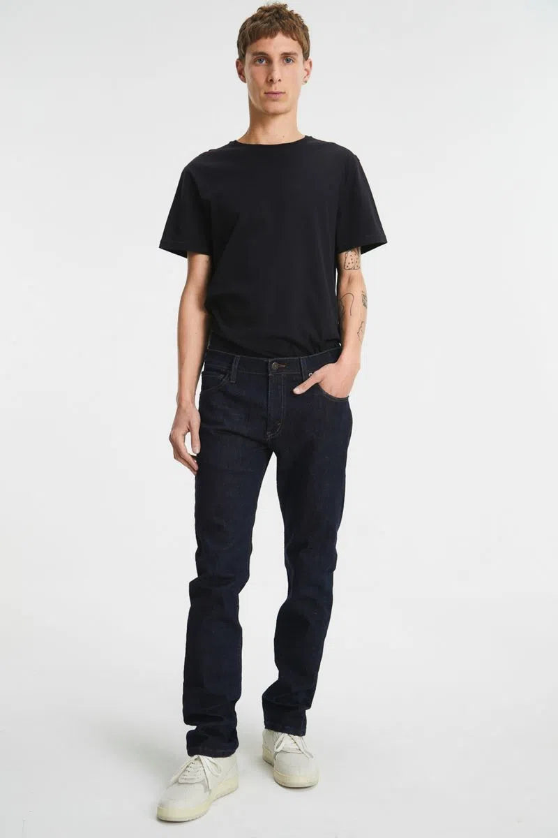 Levi's 511 Slim Fit Jeans for Men - Classic Rinsed Denim | Perfect for Casual Wear, Office & Night Out