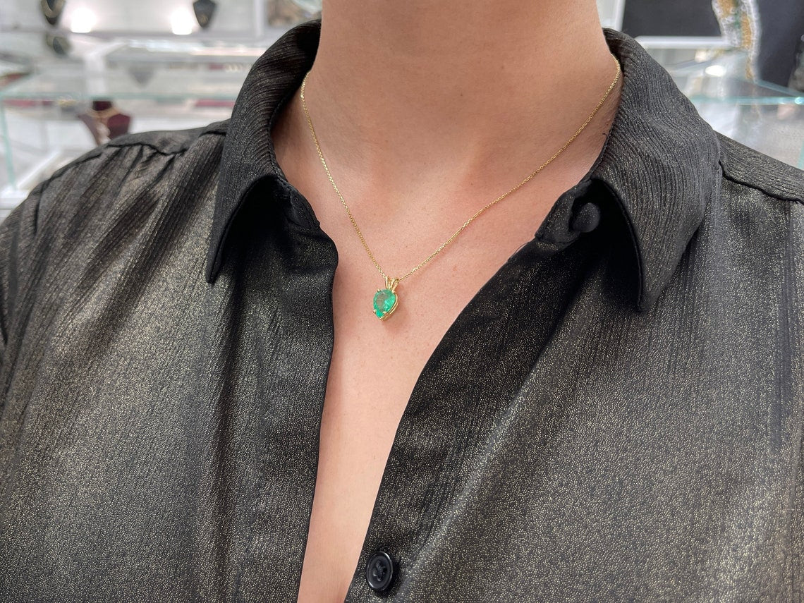 2.82 Carat 14K Yellow Gold Colombian Emerald Pear Cut Solitaire Pendant with 4 Prong Split Bail - Elegant Jewelry Gift for Women, Perfect for Weddings, Anniversaries & Special Occasions