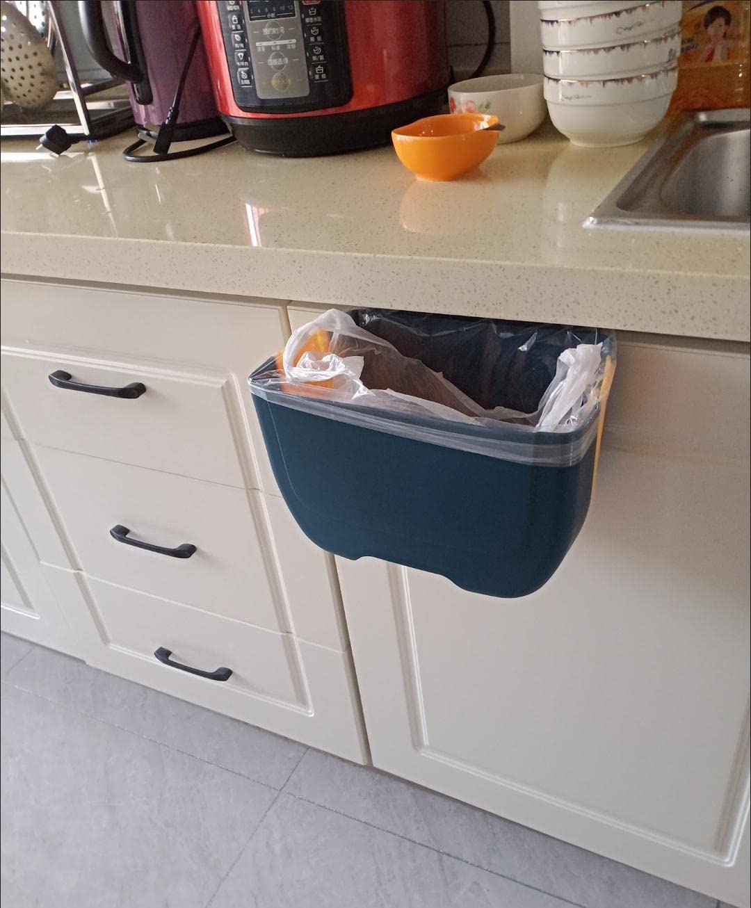 Foldable Hanging Trash Can for Kitchen Cabinet Door - 3L Collapsible Under Sink Garbage Bin, Wall Mounted Waste Basket for Bathroom, Bedroom & Office Organization - Space Saving Solution for Small Spaces (Black)