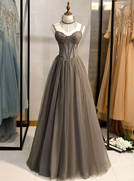 Elegant Grey A-Line Tulle Long Prom Dress for Formal Evening Gowns & Special Occasions - Perfect for Homecoming, Weddings & Black Tie Events