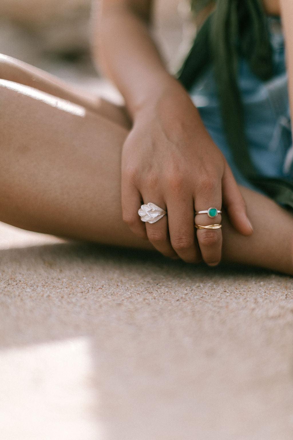 Elegant Curved Feather Ring - Sterling Silver Jewelry for Women, Perfect for Everyday Wear, Parties & Gifts