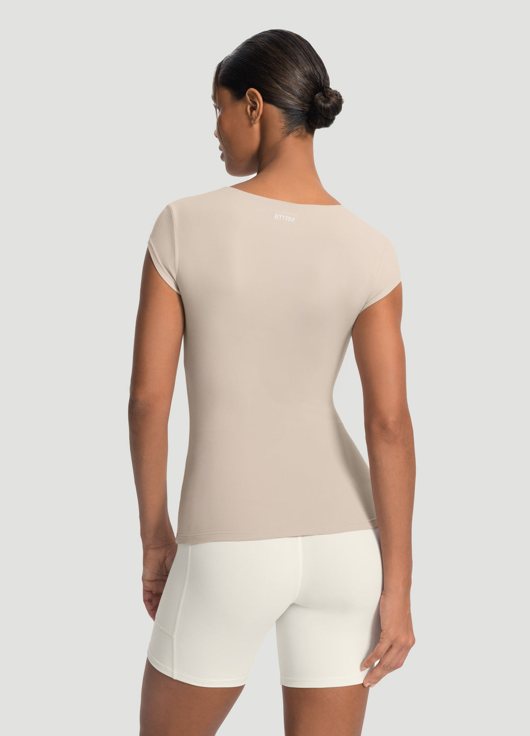 Premium Essential Fitted Tee for Men & Women - Soft Cotton Slim Fit T-Shirt - Perfect for Casual Wear, Layering & Everyday Outfits