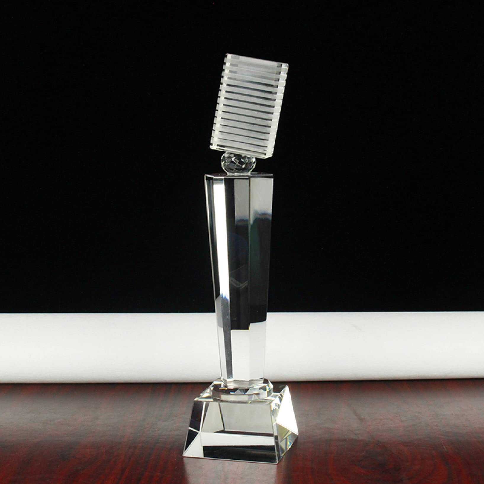AOBRICON Crystal Microphone Trophy Award - Elegant Singing Souvenir Gift with Music Voice, Perfect for Karaoke Parties, Singing Competitions & Music Lovers