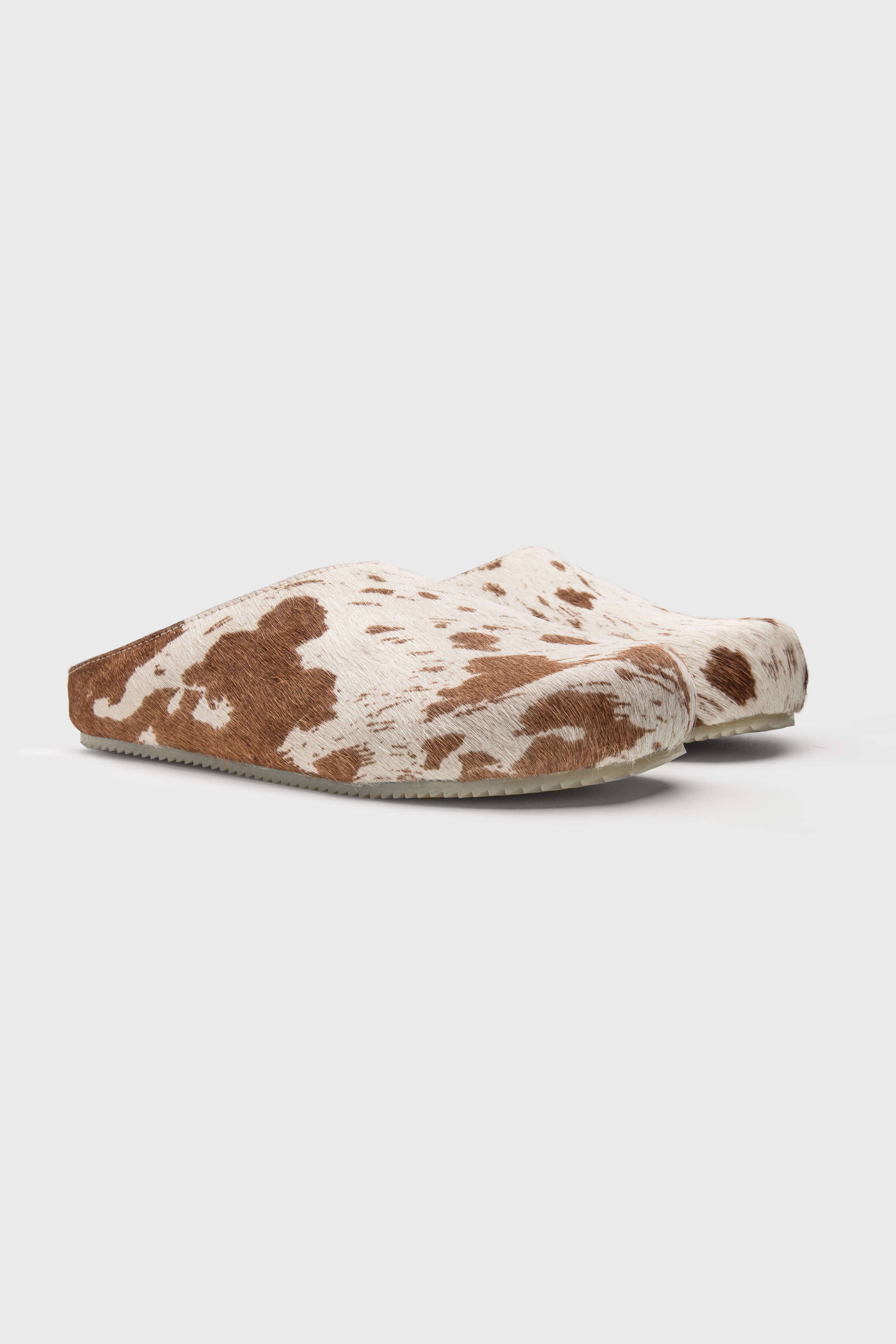 Texas Cowhide Mules for Women - Genuine Leather Slip-On Shoes - Comfortable Western Style House Slippers - Perfect for Home, Ranch, and Casual Outings