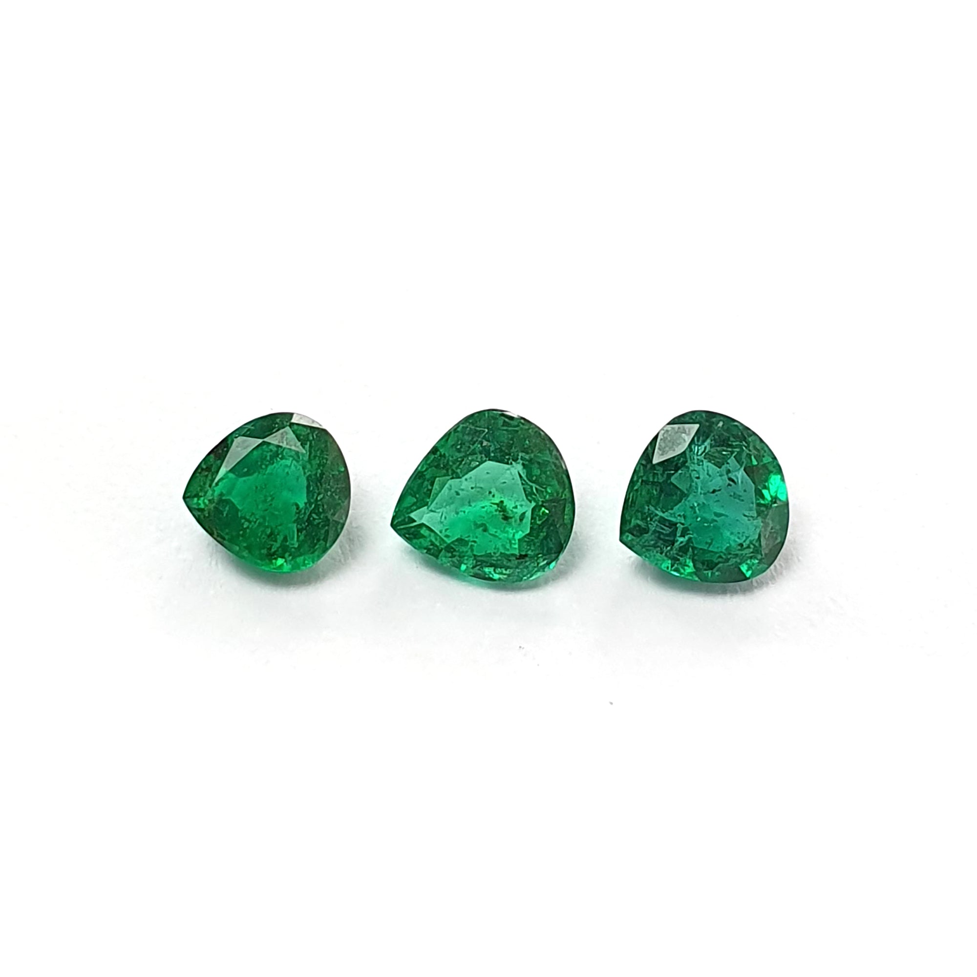 Natural Untreated Green Emerald Heart Cut Gemstone - 2.13cts, 5.8mm, 7x6.5mm (3 Pieces) | Premium Loose Emerald for Jewelry Making, Engagement Rings & Unique Gifts