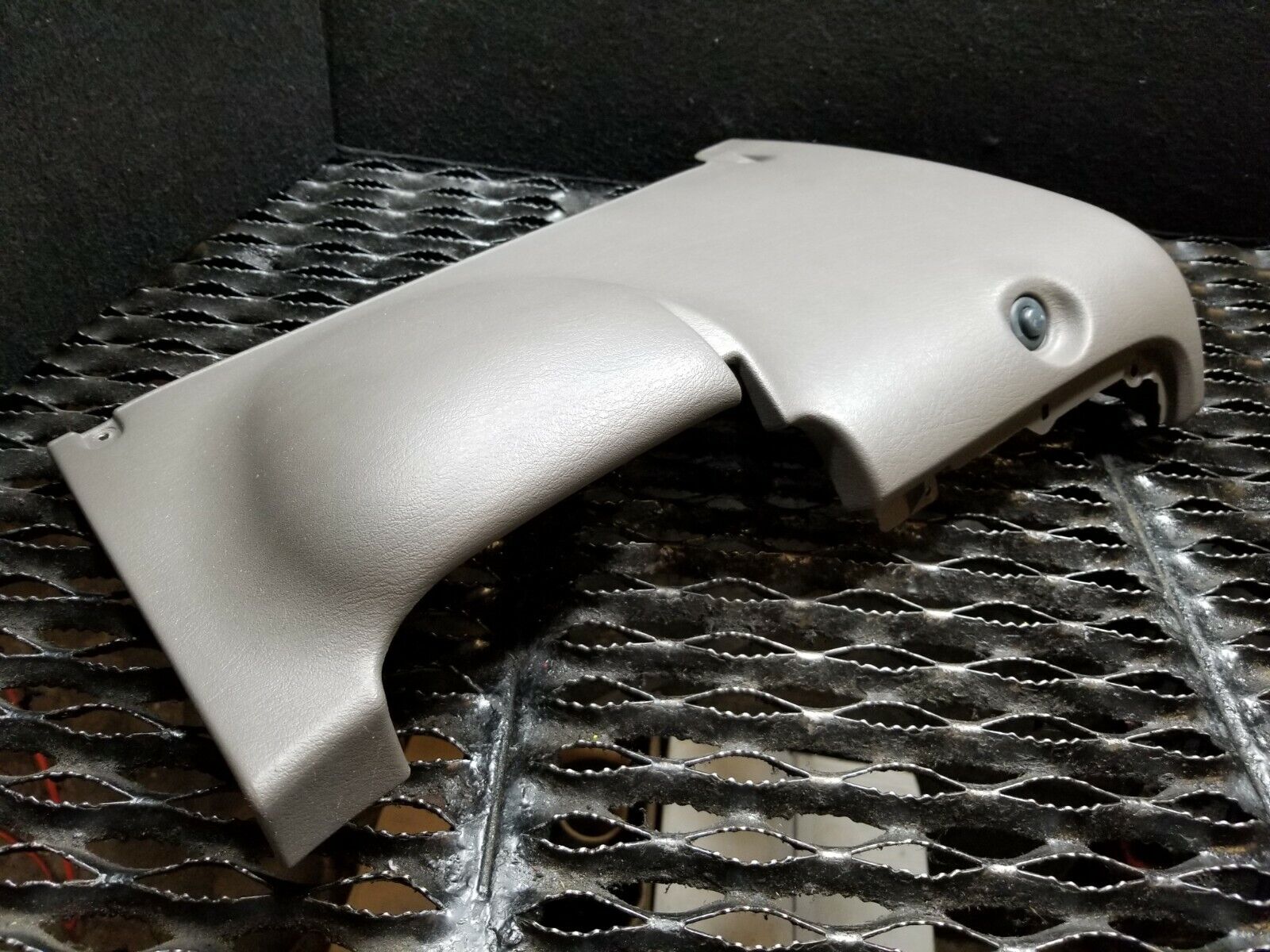 2004-2006 Chrysler Sebring Convertible Left Driver Side Lower Knee Panel - OEM Replacement Part for Comfortable Driving & Easy Installation