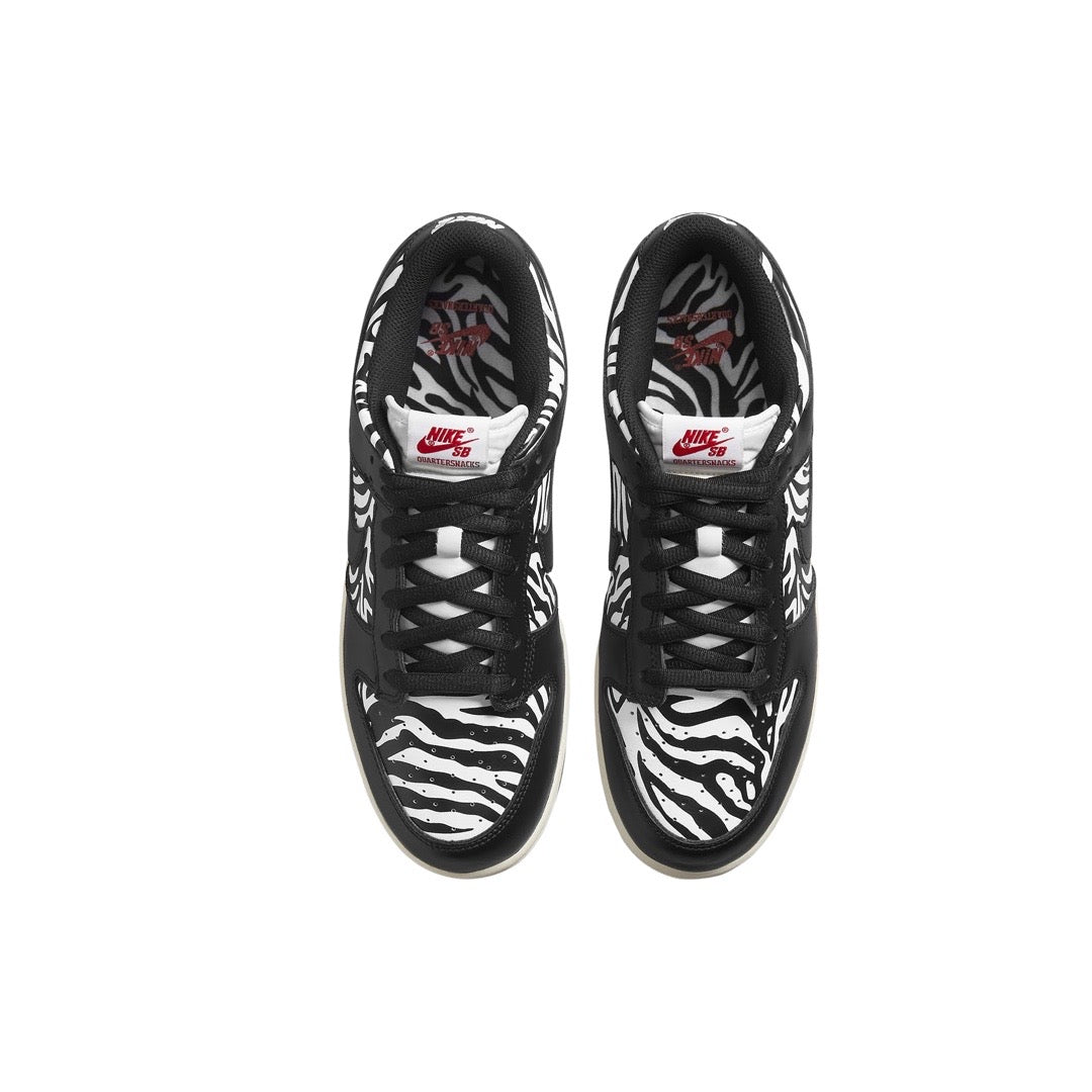 Nike SB Dunk Low OG QS Quartersnacks Sneakers - Men's Skateboarding Shoes for Street Style & Casual Wear - Perfect for Skateboarding, Urban Fashion & Everyday Comfort
