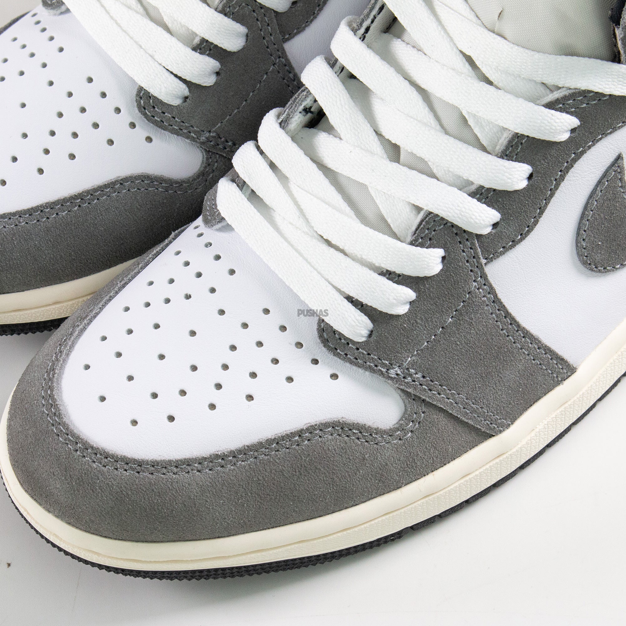 Air Jordan 1 Retro High OG 'Washed Black' Sneakers (2023) - Men's Basketball Shoes for Streetwear & Casual Fashion
