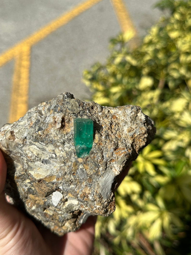 18K Natural Colombian Emerald Rough Gemstone - Uncut Raw Specimen for Jewelry Making, Collecting & Healing Crystals (High Quality Fine Gem)