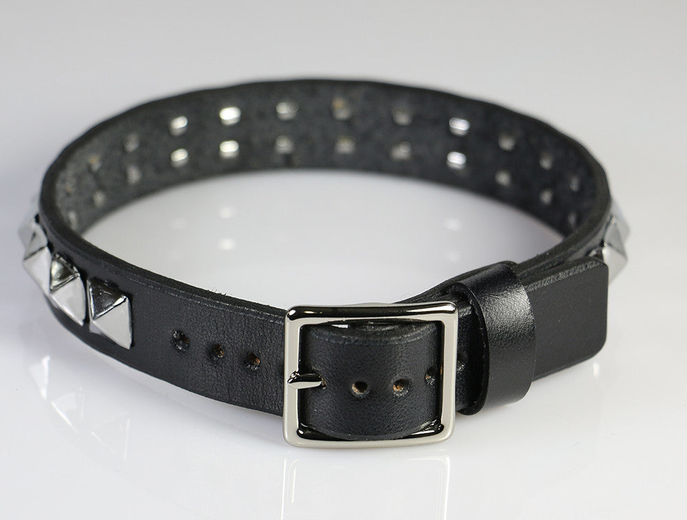 Freddie Mercury Style Studded Leather Armband - Vintage Rock Fashion Accessory for Concerts, Costumes & Halloween