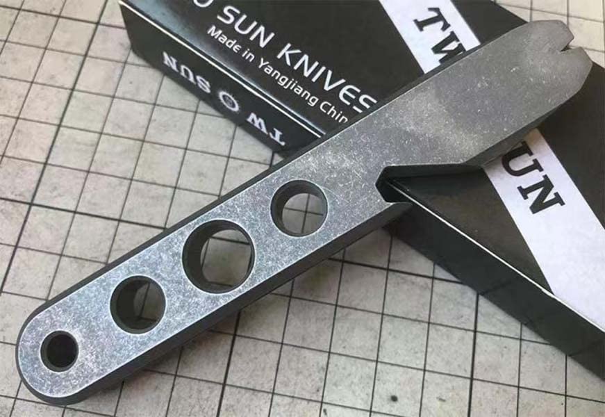 TwoSun TS-EDC11 Titanium Pry Bar - Full TC4 Titanium EDC Tool for Camping, Hiking & Survival Gear | Night Morning Design Outdoor Multi-Tool for Everyday Carry