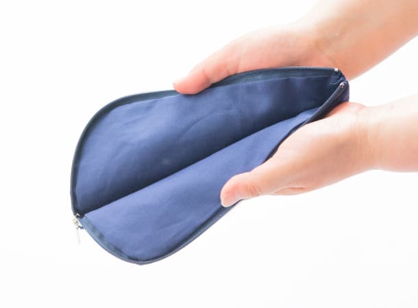 SGI Soka Gakkai Buddhist Prayer Beads Pouch - Navy Blue with Logo | Meditation Accessory for Nichiren Buddhists & Spiritual Practice