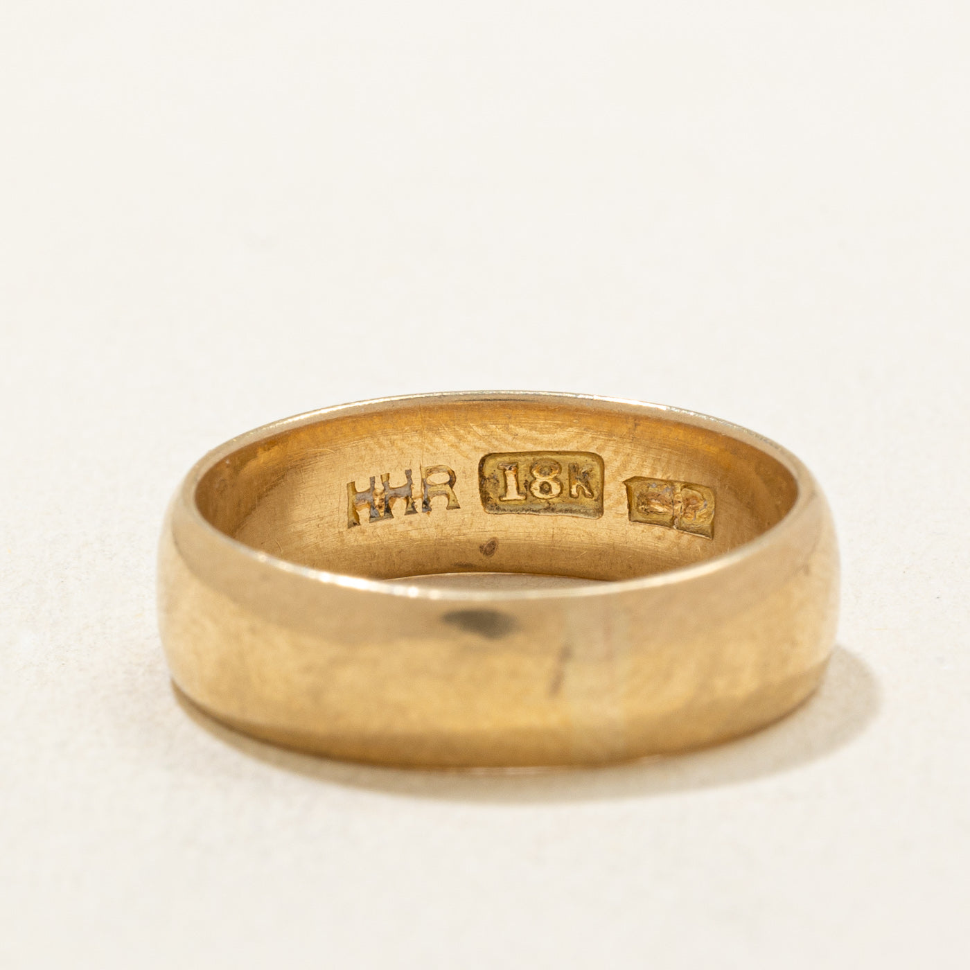 18K Yellow Gold Wedding Band Ring for Women - 5.35mm Wide, Size 6 - Classic Comfort Fit Wedding Ring for Brides, Anniversary, Engagement - Perfect for Everyday Wear & Special Occasions