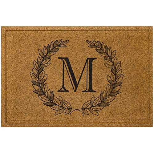 Laurel Monogram M