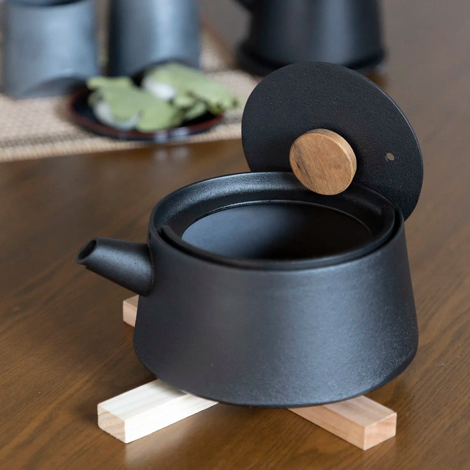 Premium Ikenaga Tetu Nambu Cast Iron Tetsubin Kettle - Traditional Japanese Iron Teapot for Green Tea, Matcha & Herbal Brewing - Perfect for Tea Ceremonies & Home Decor