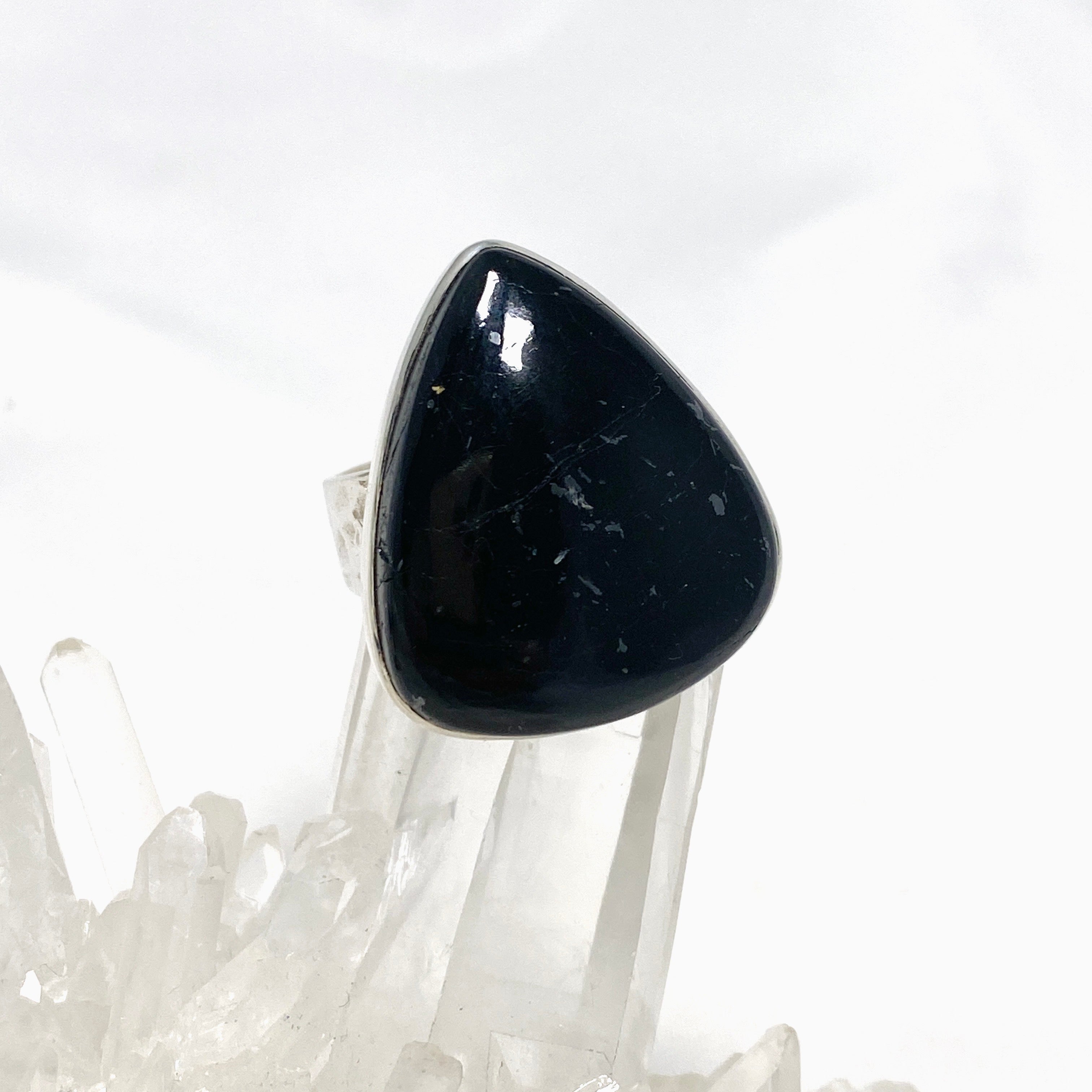 Black Tourmaline Teardrop Hammered Band Ring Size 9 KRGJ2873 - Handmade Sterling Silver Jewelry for Women, Protection Crystal Ring for Energy Cleansing & Spiritual Healing - Perfect for Meditation, Yoga & Everyday Wear