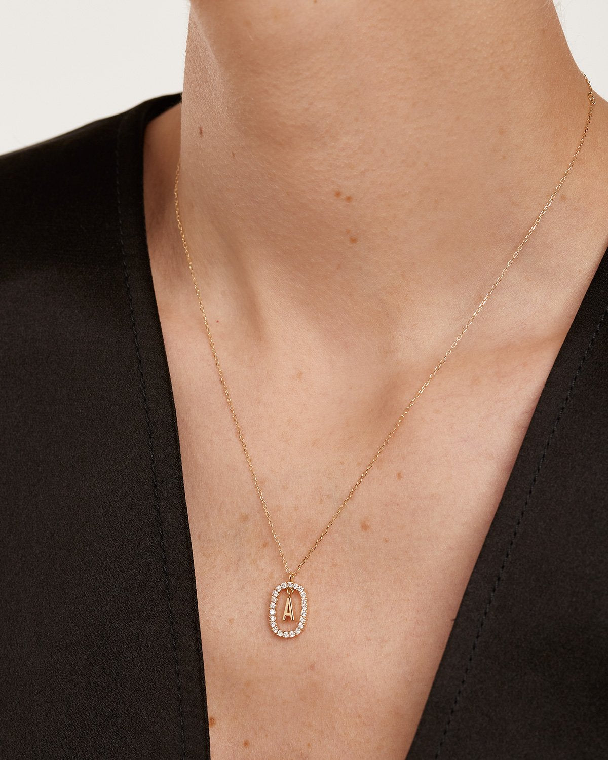 Elegant Diamond & Gold Letter Necklace - Personalized Name Pendant for Women - Perfect for Birthdays, Anniversaries & Special Occasions
