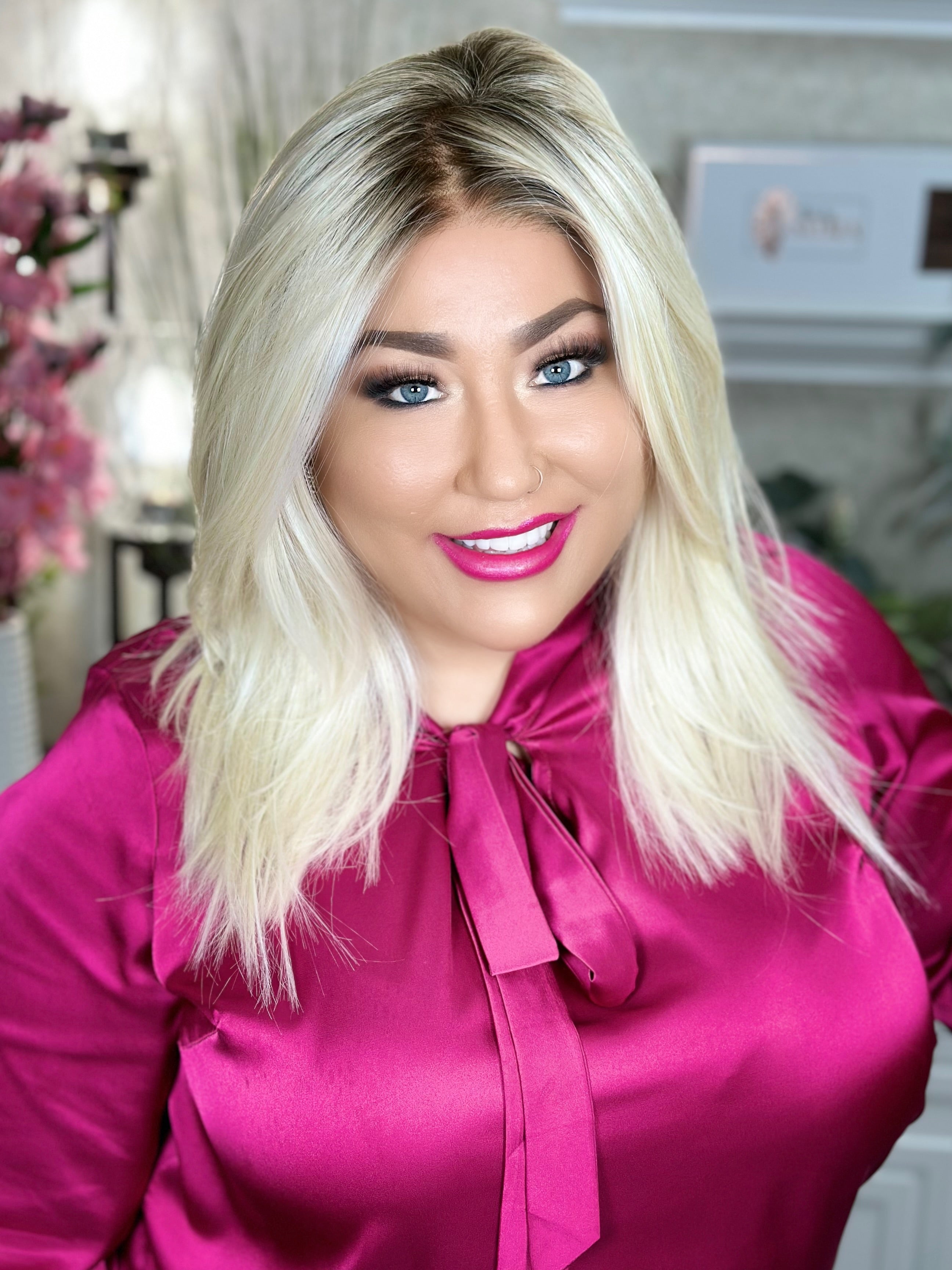 Hollywood Blonde Wig - Infinite Love Synthetic Hairpiece for Cosplay, Halloween, and Costume Parties - Perfect for Themed Events and Role-Playing