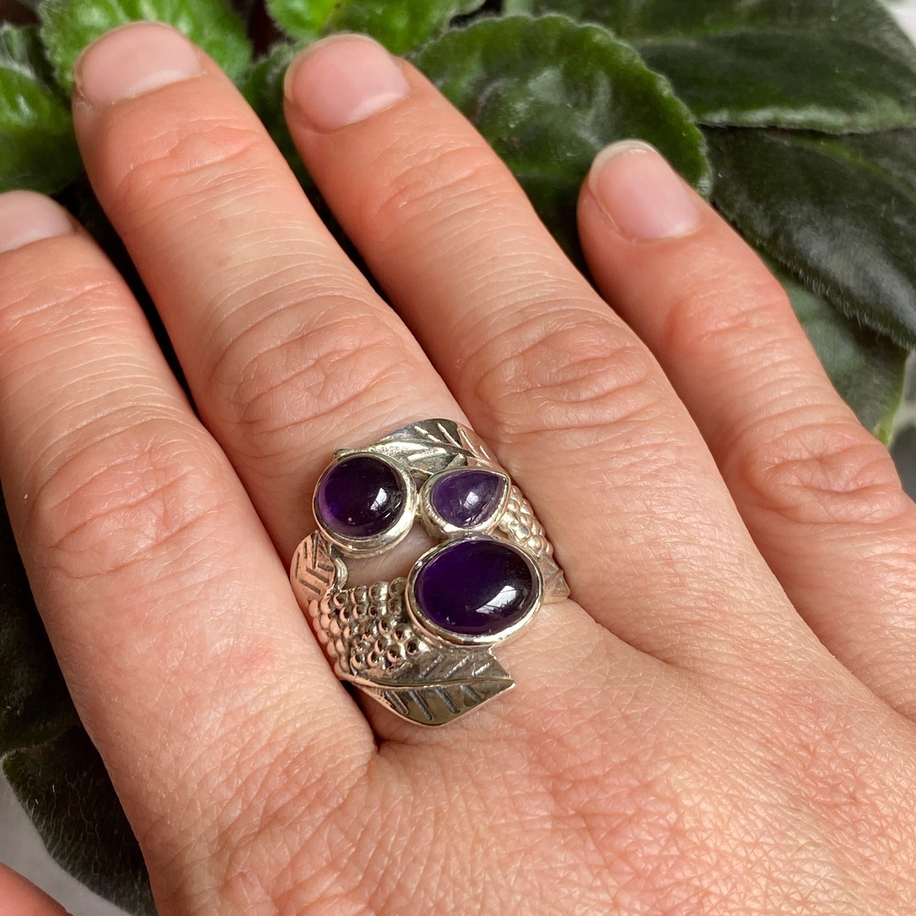 Amethyst Triple Stone Detailed Banded Ring - Size 9 - Elegant Sterling Silver Jewelry for Women - Perfect for Weddings, Parties & Everyday Wear