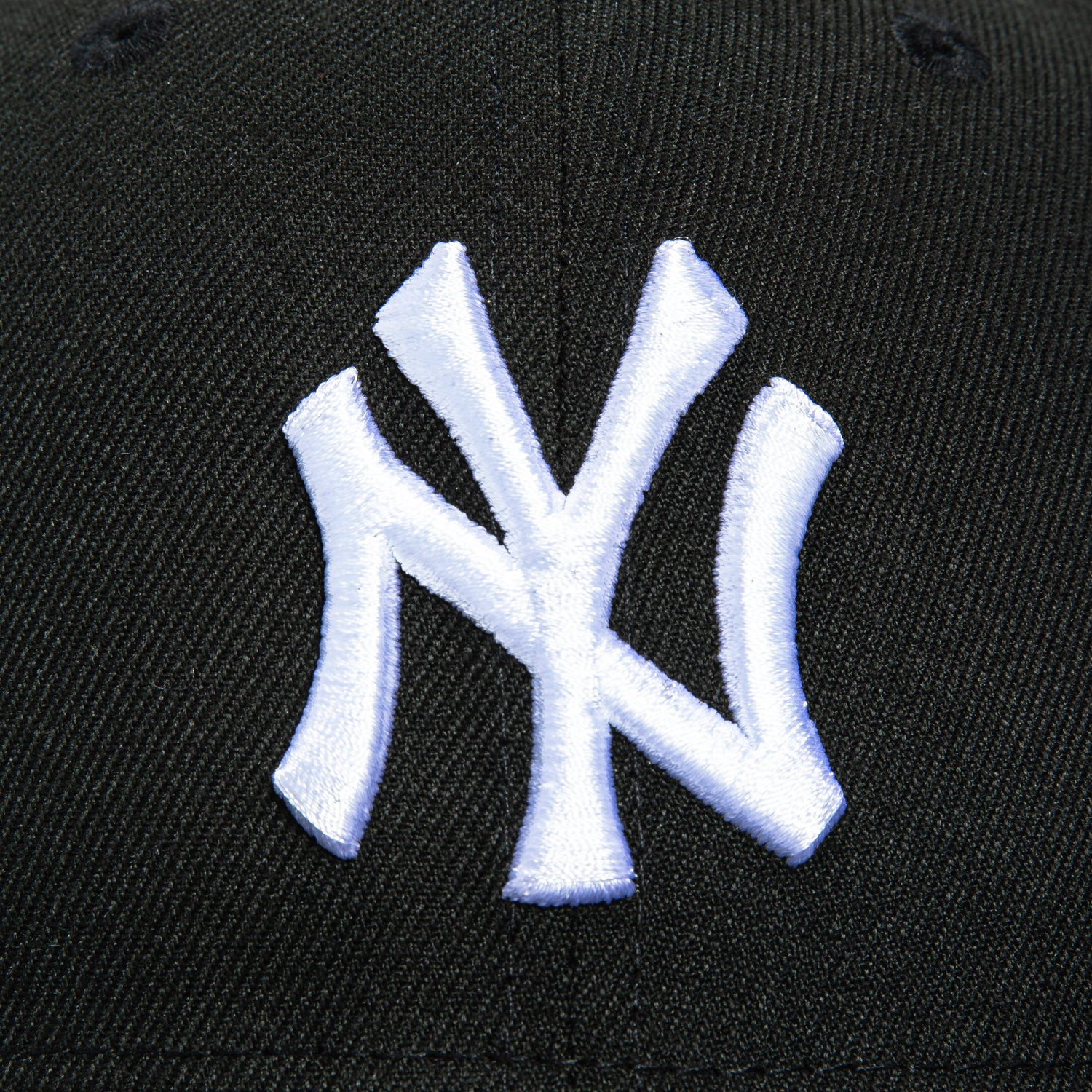 New Era 59Fifty New York Yankees Baseball Cap - Black & Graphite Adjustable Snapback Hat for Men & Women - Perfect for Baseball Games, Streetwear Fashion & Sports Fans