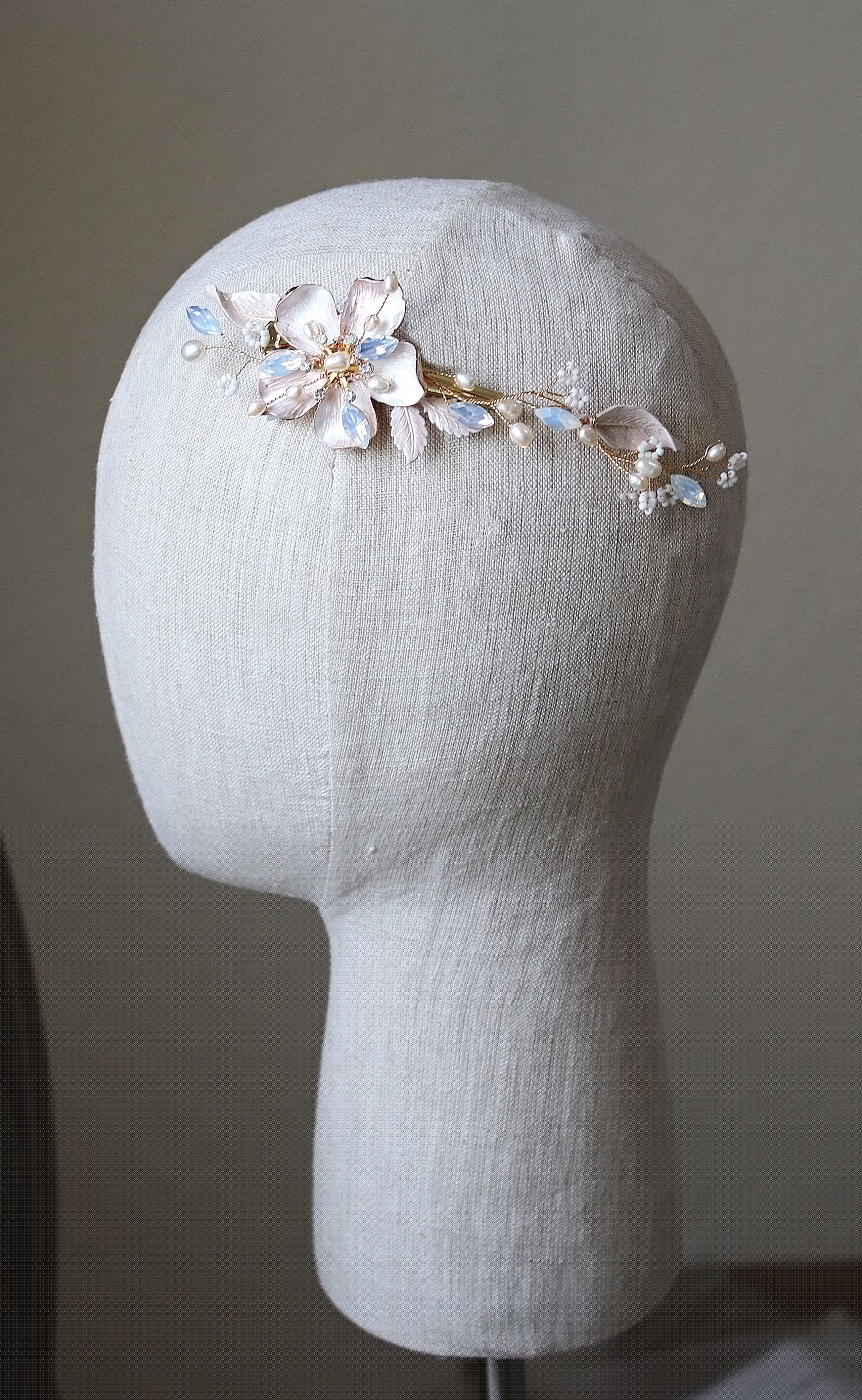 ASHLEY Blush Gold Floral Hair Clip with Freshwater Pearls - Elegant Bridal Hair Accessory for Weddings, Prom & Special Occasions