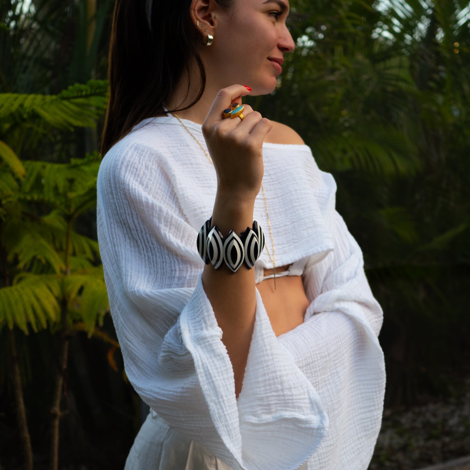 Unique Vision Black & White Evil Eye Statement Bracelet - Protection Jewelry for Women, Stylish Boho Accessory for Everyday Wear, Gift for Her | Perfect for Spiritual Protection, Fashion Statement & Layered Bracelet Looks