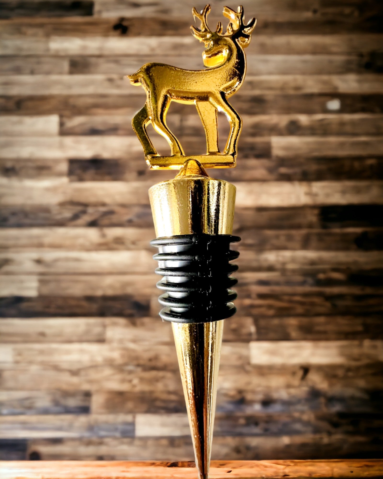 Premium Engraved Metal Wine Stopper with Deer Design - Elegant & Functional Gift for Wine Lovers - Perfect for Weddings, Anniversaries & Holiday Parties