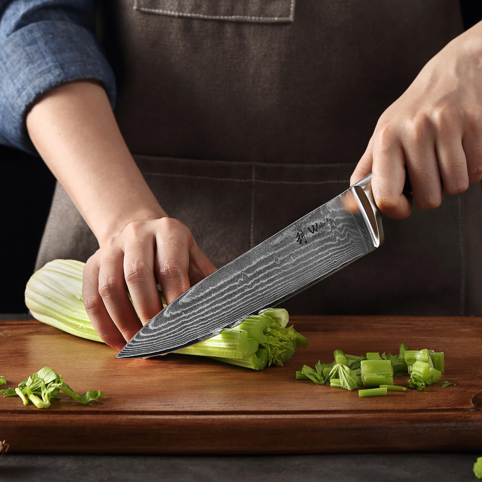 Wakoli 8-inch Damascus Chef Knife - 67-Layer VG10 Core Steel Blade with Ergonomic Pakkawood Handle - Professional Kitchen Knife for Slicing, Dicing & Chopping - Perfect Gift Box for Home Chefs & Cooking Enthusiasts