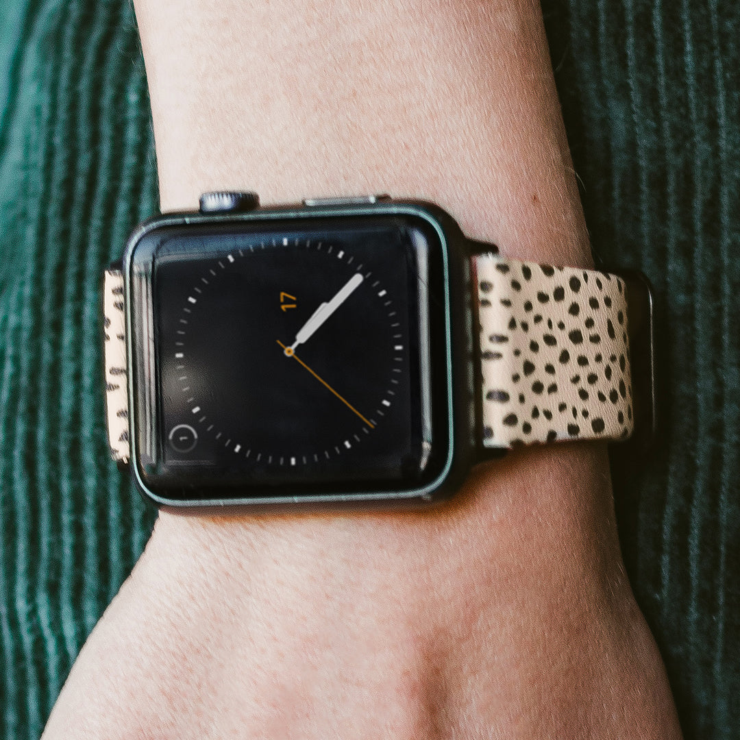 Spotted Cheetah Print Apple Watch Band - Stylish & Durable Replacement Strap for Apple Watch Series 1-9 - Perfect for Workouts, Fashion & Everyday Wear