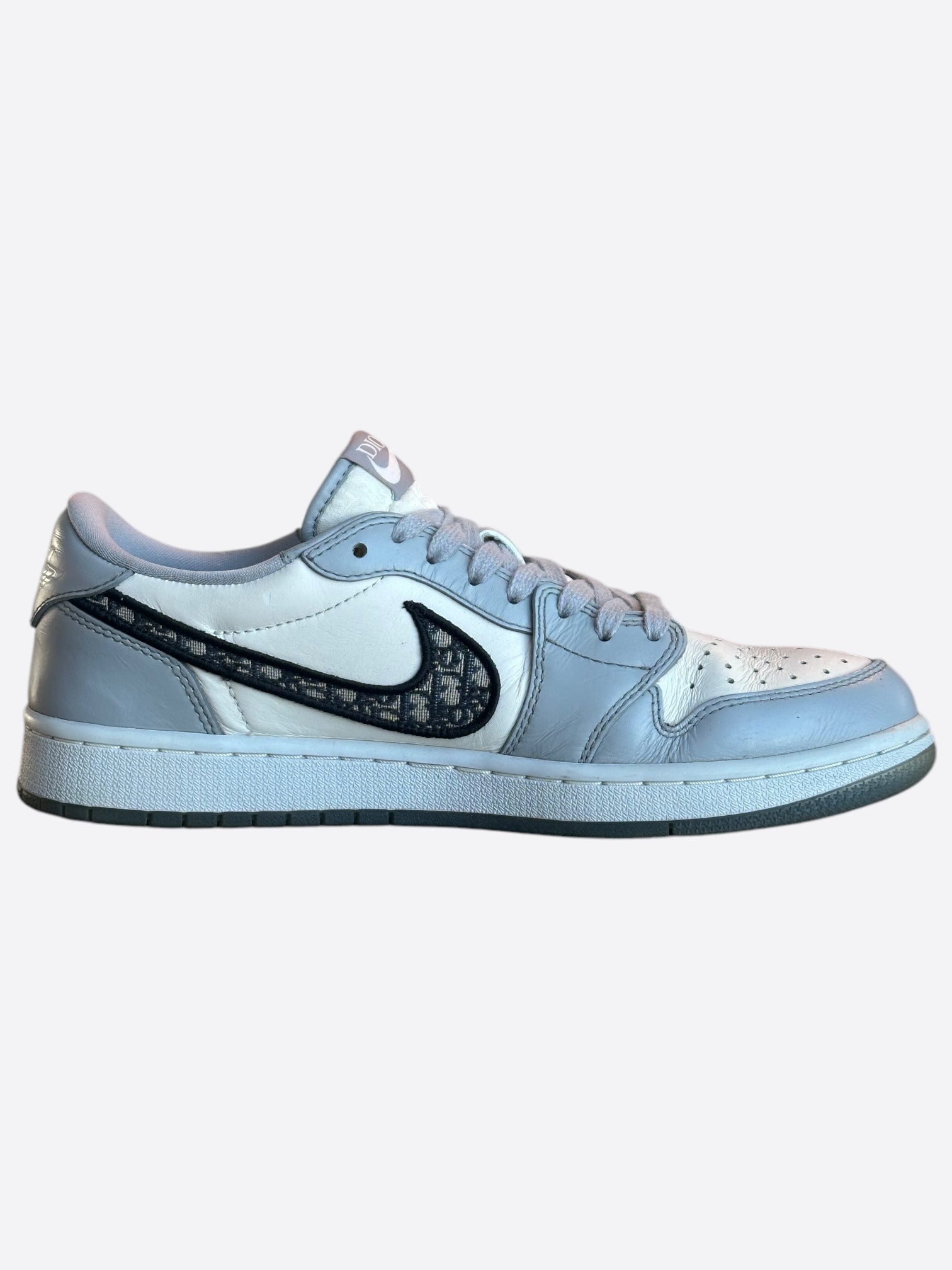 Dior Air Jordan Grey & White Oblique Low Top Sneakers - Men's Luxury Designer Shoes for Casual Wear & Street Style Fashion | Perfect for Everyday Outfits, Sneaker Collectors & Fashion Enthusiasts