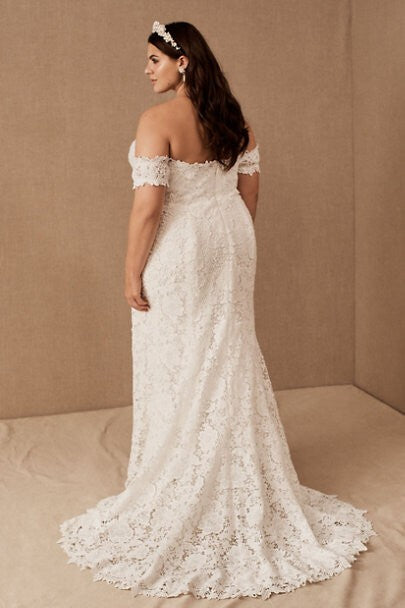 BHLDN Willowby Gambelle Wedding Gown - Elegant Lace Bridal Dress for Romantic Ceremonies & Outdoor Weddings