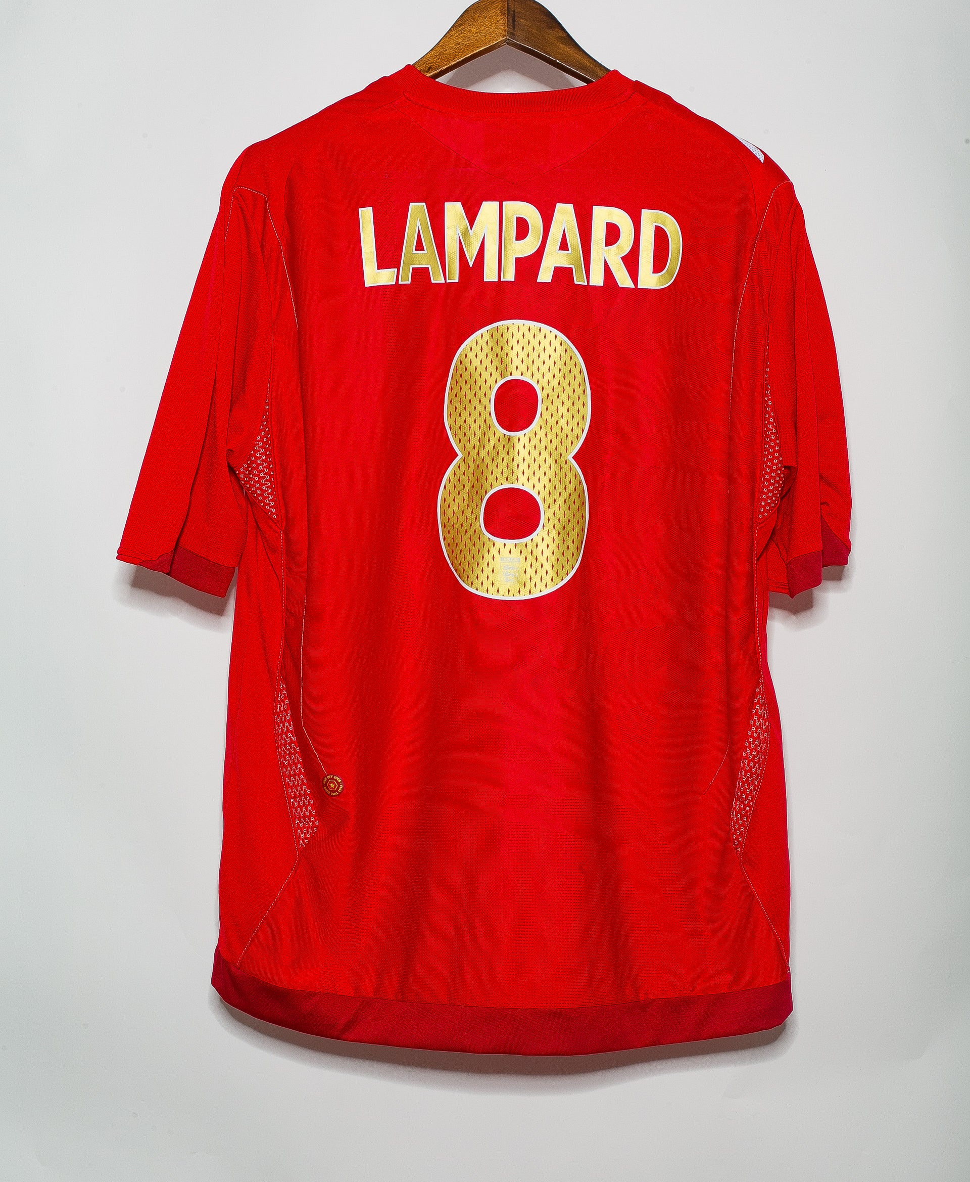 Authentic 2006 England Away Football Jersey #8 Frank Lampard - XL Size | Vintage Soccer Shirt for Fans & Collectors | Perfect for Matchdays, Gifts & Retro Sports Fashion