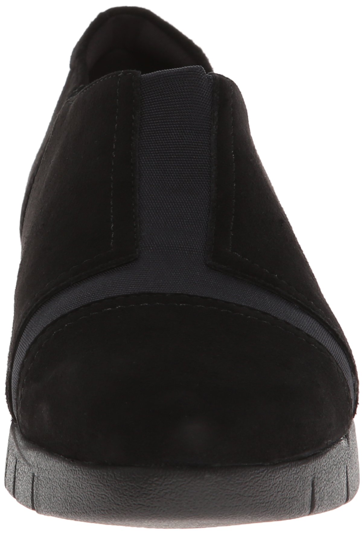 Clarks Women's Daelyn Plaza Comfortable Slip-On Loafers - Stylish Casual Shoes for Work, Walking & Everyday Wear