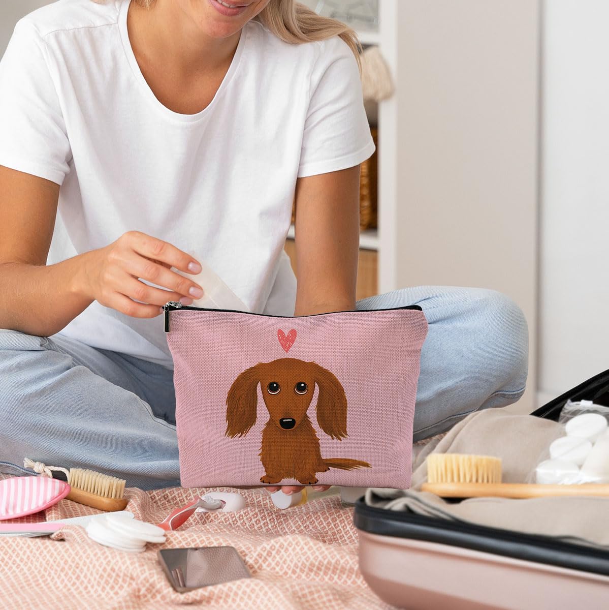 Cute Long-Haired Dachshund Cartoon Wiener Dog Heart Makeup Bag - Pink Zippered Travel Cosmetic Pouch for Toiletries & Makeup Accessories - Perfect for Travel, Gym & Daily Use