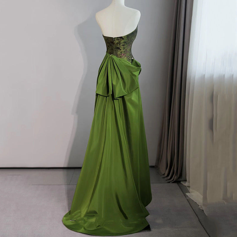 Elegant Green Strapless A-Line Satin Prom Dress - Vintage 1960s Style Evening Gown for Formal Events, Homecoming & Special Occasions
