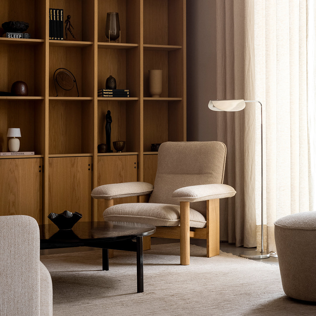 Brasilia Lounge Chair - Mid Century Modern Accent Chair for Living Room, Bedroom & Office - Comfortable Upholstered Armchair with Wooden Legs - Perfect for Relaxing, Reading & Lounging