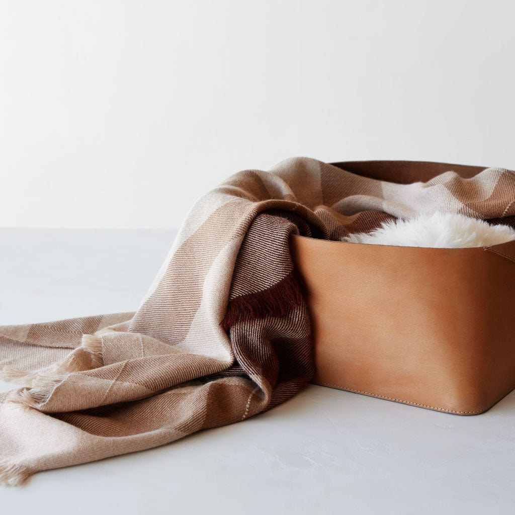 Premium Soft Alpaca Wool Throw Blanket - Warm & Cozy Handmade Knit Blanket for Couch, Bed, and Home Decor - Perfect for Winter, Gifts, and Relaxation