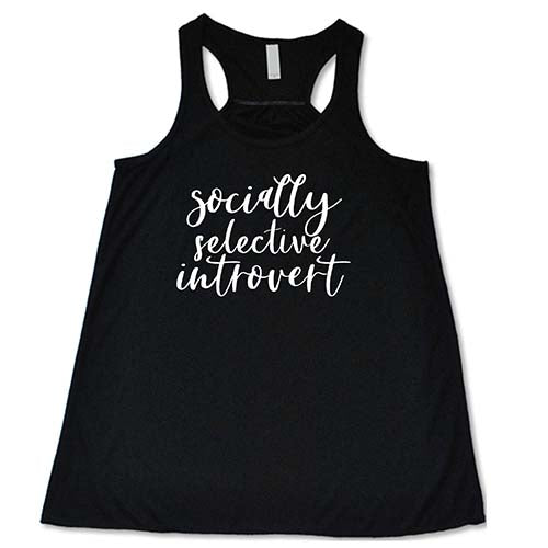 Socially Selective Introvert Shirt - Funny Graphic Tee for Introverts & Shy People - Perfect for Casual Wear, Parties & Gifts