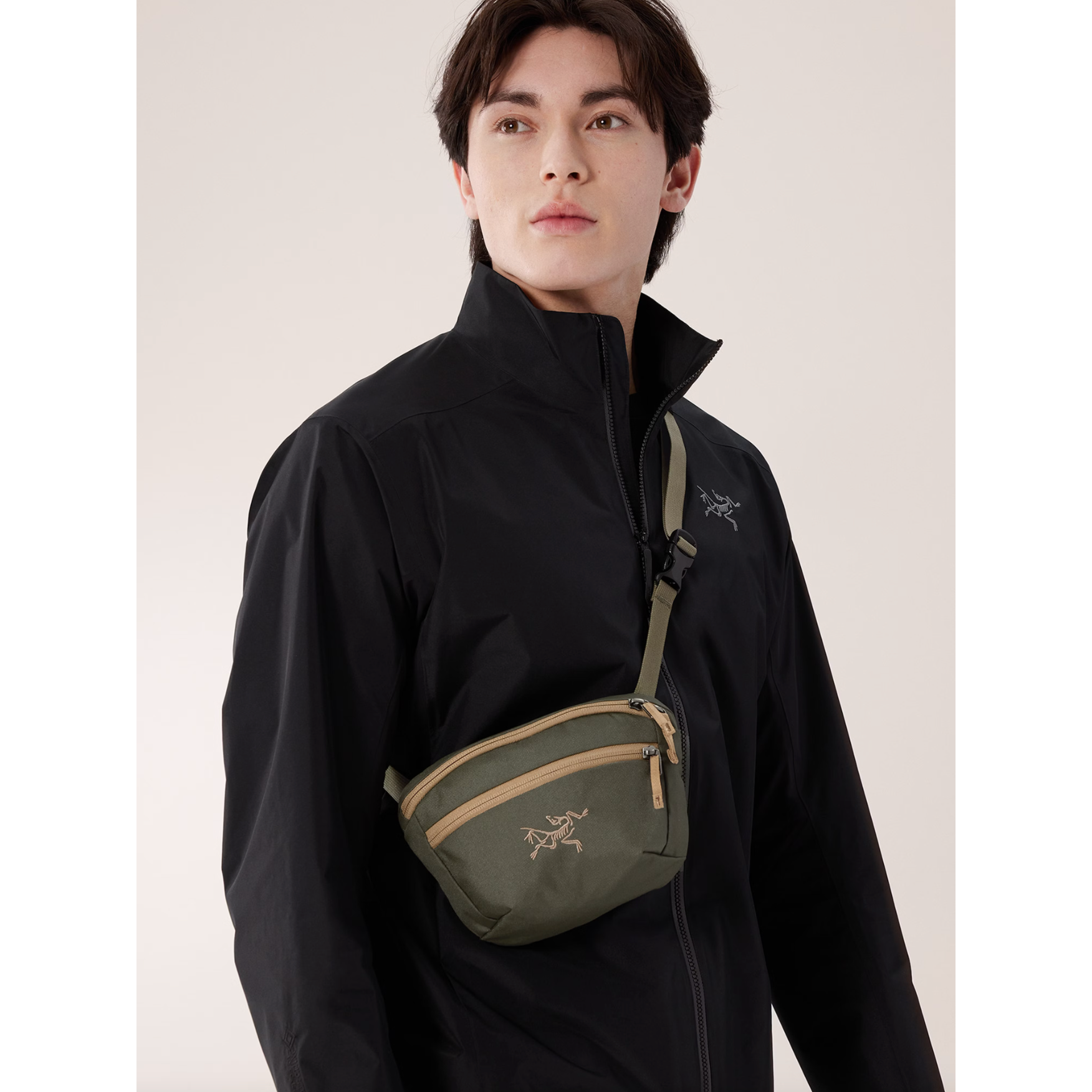 Arc'teryx Mantis 1 Waist Pack - Lightweight & Durable Fanny Pack for Hiking, Travel & Everyday Use | Water-Resistant & Adjustable Belt | Perfect for Outdoor Adventures & Commuting