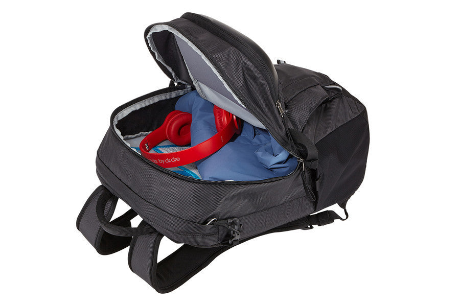 Thule EnRoute Blur 2 Daypack 24L - Lightweight Hiking Backpack with Laptop Sleeve, Water-Resistant Travel Bag for Commuting, Camping & Outdoor Adventures