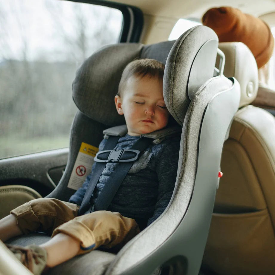 Clek Fllo Convertible Car Seat for Toddlers & Kids - Safe & Comfortable Rear & Forward Facing Infant Car Seat - Perfect for Travel, School & Family Road Trips