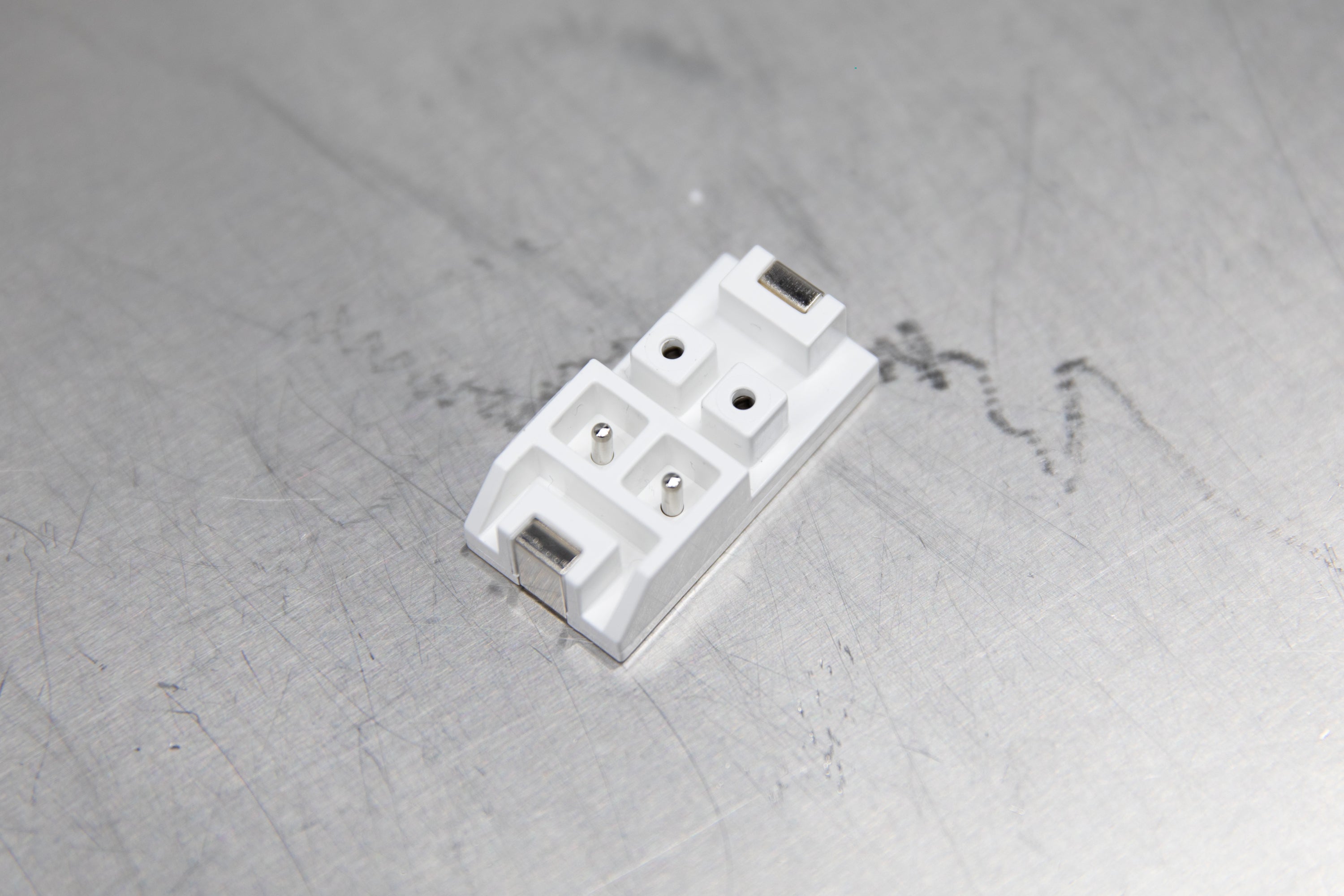 Under Cabinet LED Light Connectors - Seamless Link for Kitchen Cabinet Lighting | Perfect for Under Cabinet, Closet, and Shelf Illumination