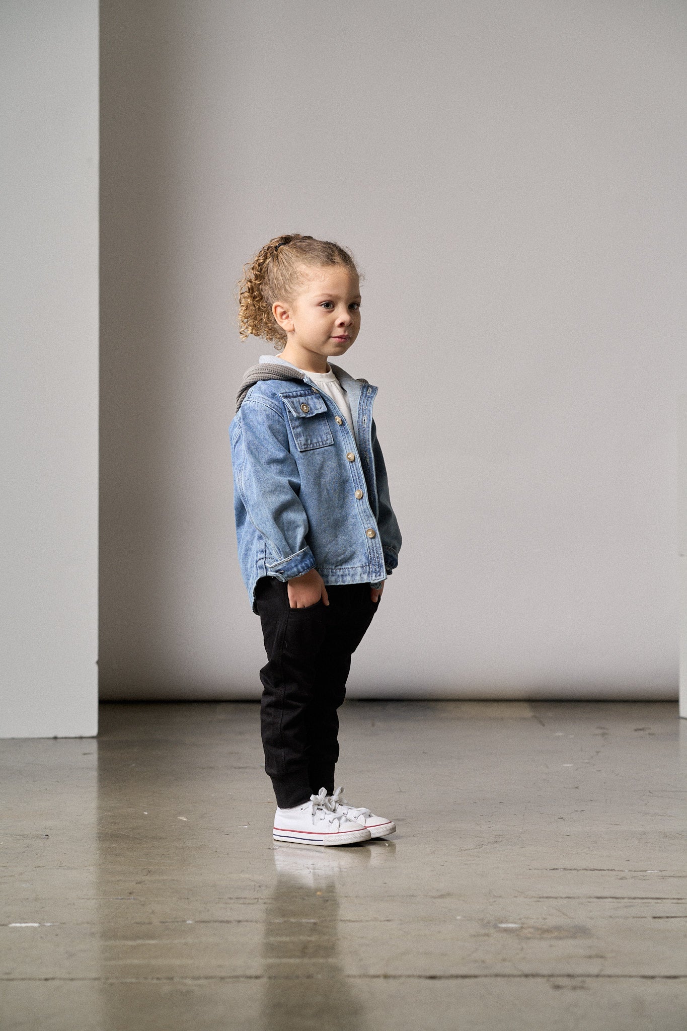Stylish Light Wash Hooded Denim Shacket Jacket for Men & Women | Casual Outerwear for Fall & Spring | Perfect for Streetwear, Layering, and Everyday Fashion