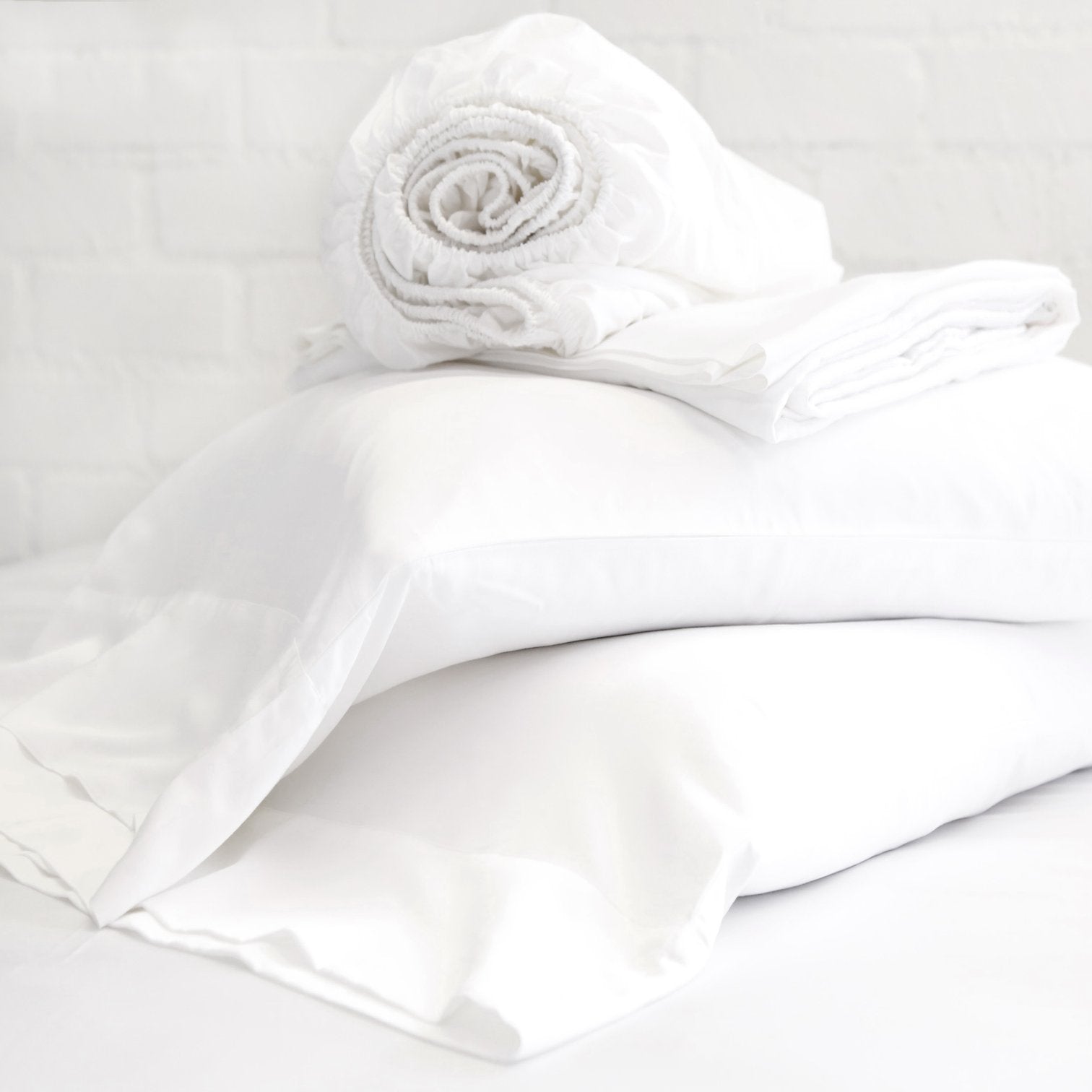 Luxury 100% Cotton Sateen Sheet Set - 4 Piece Bedding Set with Deep Pockets (Queen Size) - Soft & Breathable for All-Season Comfort - Perfect for Master Bedroom, Guest Room or Vacation Home