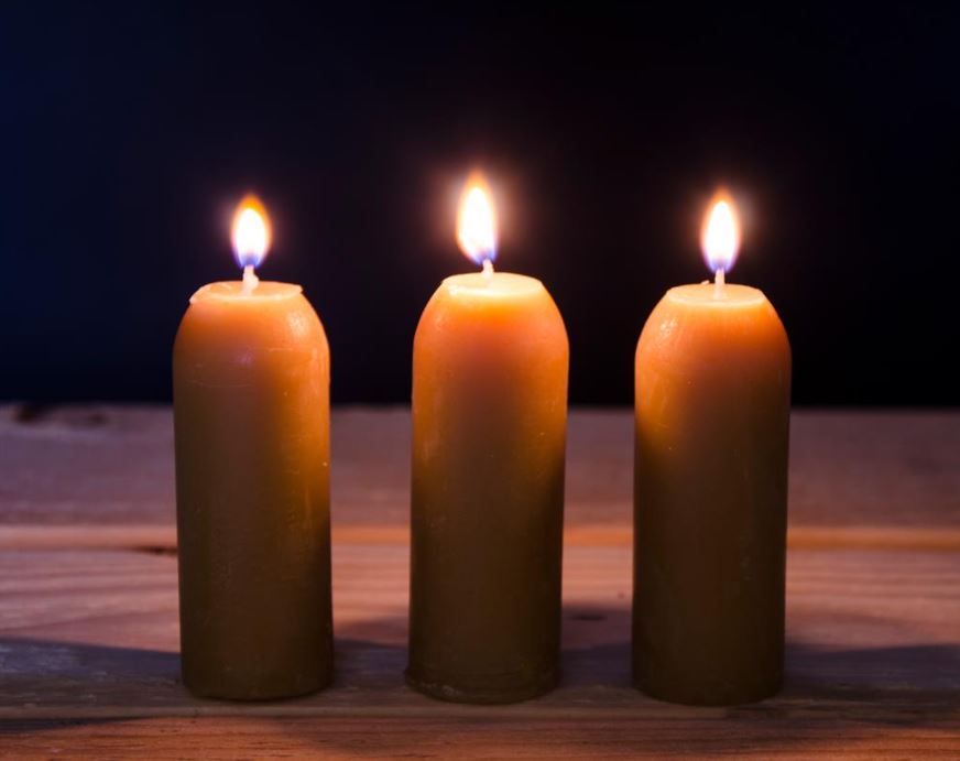 Premium Beeswax Candles Set of 3 - Natural Soy Wax Candles for Home, Meditation & Romantic Dinner Ambiance - Handmade Aromatherapy Candles for Relaxation & Stress Relief